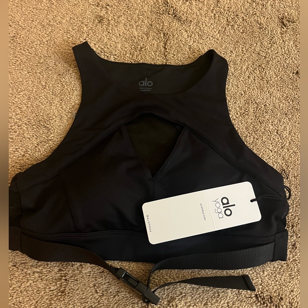 Alo Yoga, New with tag, Medium，black
